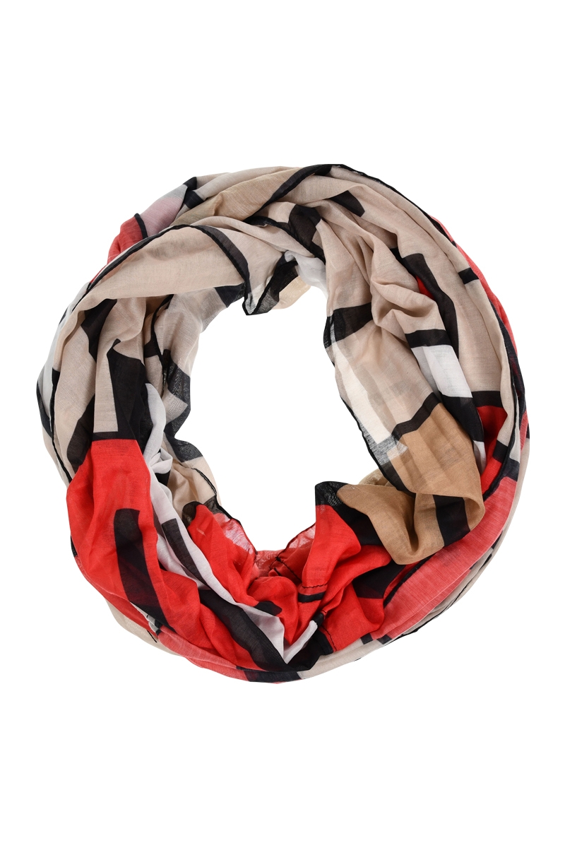 Loopschal mit Buchstaben